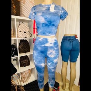 Cropped sport set available in L/XL